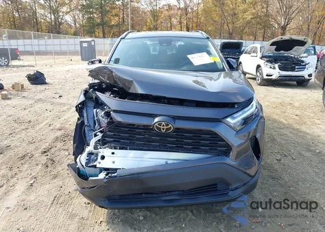 2023 Toyota Rav4 Xle z USA, uszkodzony, nr VIN 2T3W1RFV5PC248993
